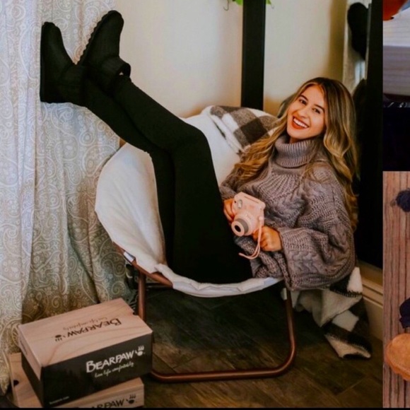 🐾SOLD!!❕Bearpaw Boots🐾 - Picture 2 of 16